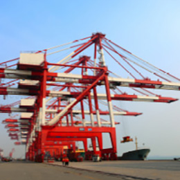 Application of Rubber Hoses & Strips: Heavy Industry